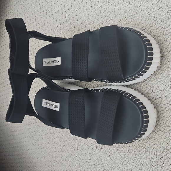 Steve Madden Shelle Strappy Sporty Platform - Picture 2 of 6